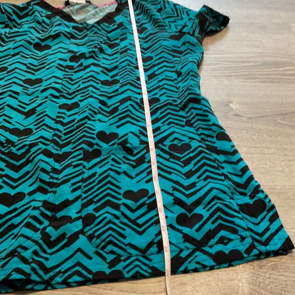 Heart soul scrub top XS - Picture 6 of 6